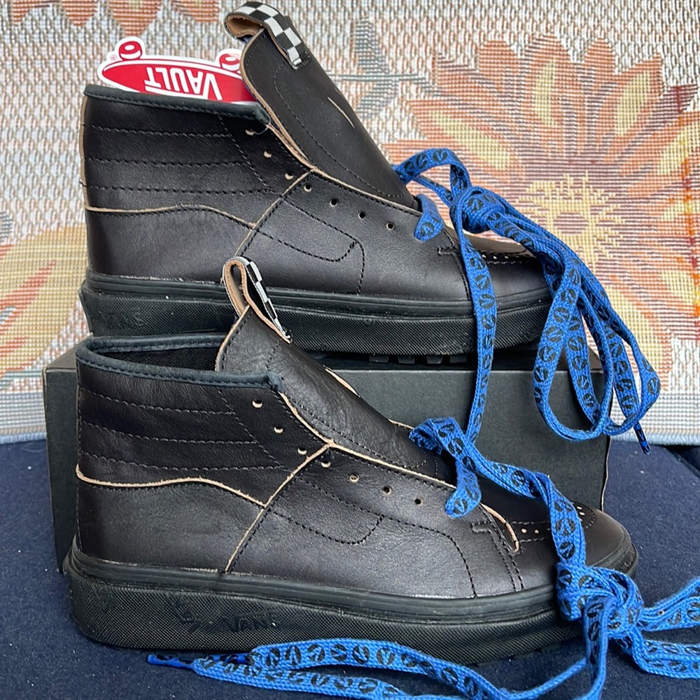 Vans WMNS Th Sk8-Boot Lx
(Leather) Black
VN0A4UWQL3A
Sneakers G